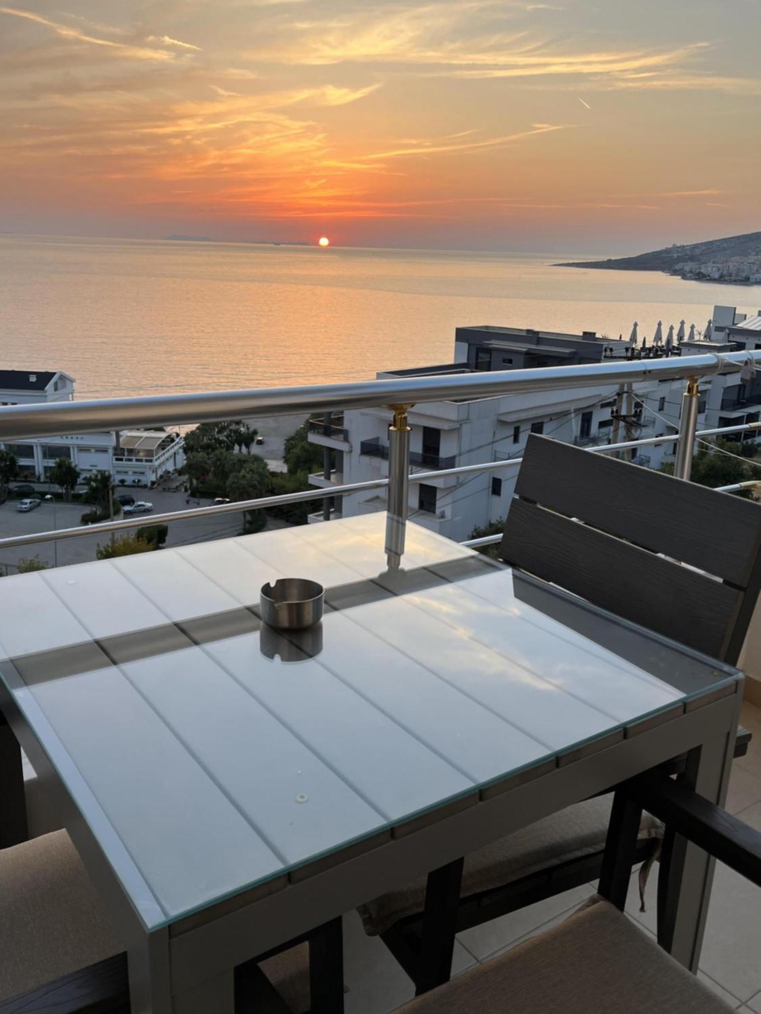 Bluemoon Suites Sarandë Exterior foto