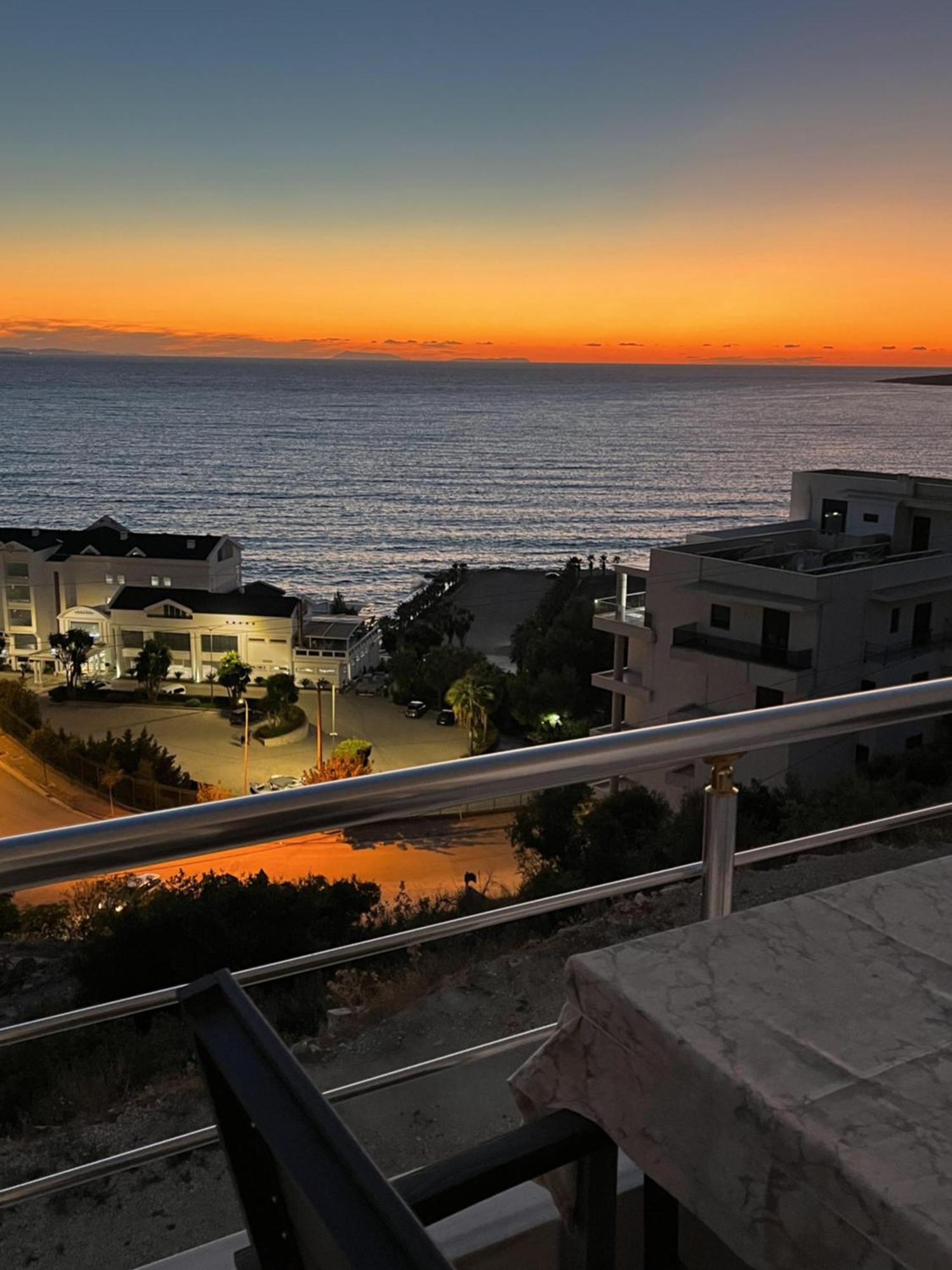 Bluemoon Suites Sarandë Exterior foto