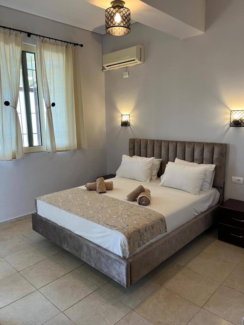 Bluemoon Suites Sarandë Exterior foto